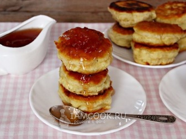 Пышные оладушки на кефире, рецепт с фото