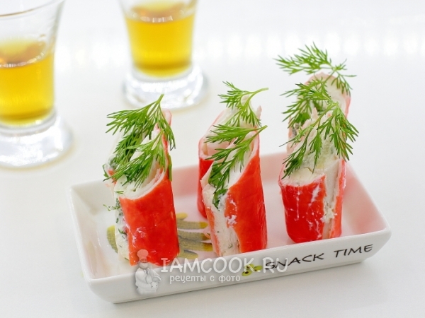 Крабовые палочки, фаршированные творогом и зеленью, рецепт с фото