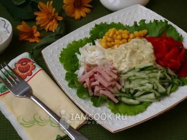 Салат с болгарским перцем и ветчиной, рецепт с фото