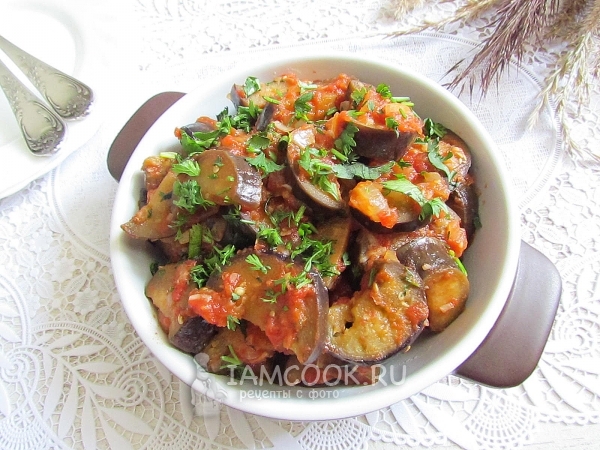 Баклажаны тушеные в томате, рецепт с фото
