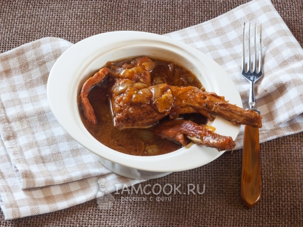 Кролик, тушенный в пиве, рецепт с фото