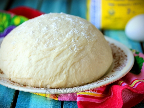 Дрожжевое тесто на кефире, рецепт с фото