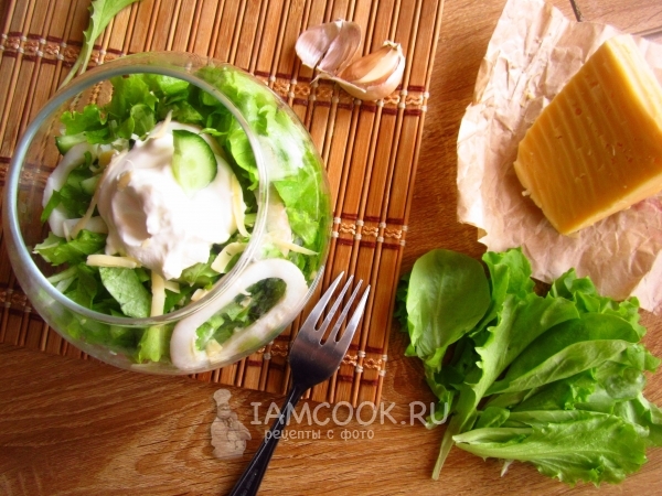 Салат с кальмаром и зеленью, рецепт с фото