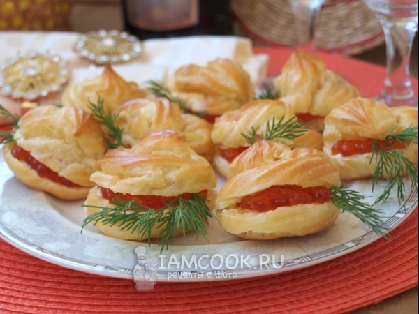 Профитроли с красной икрой, рецепт с фото