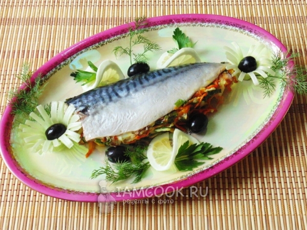 Скумбрия запеченная с овощами в фольге, рецепт с фото