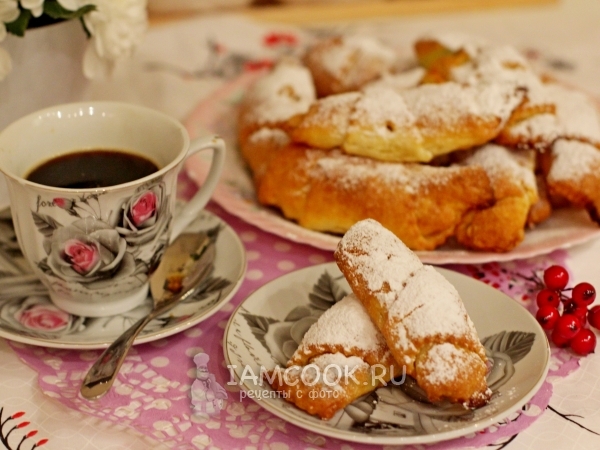 Рогалики из творожного теста с мармеладом, рецепт с фото