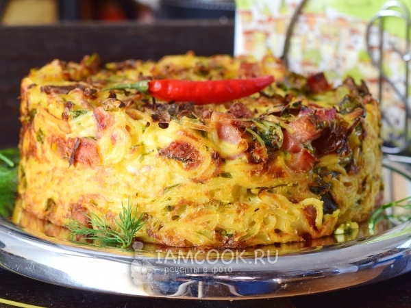 Пирог из спагетти со шпинатом и ветчиной, рецепт с фото