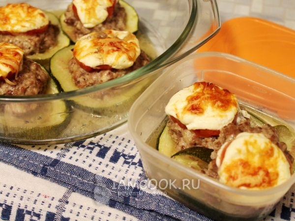 Кабачки, фаршированные фаршем и сыром, в духовке, рецепт с фото