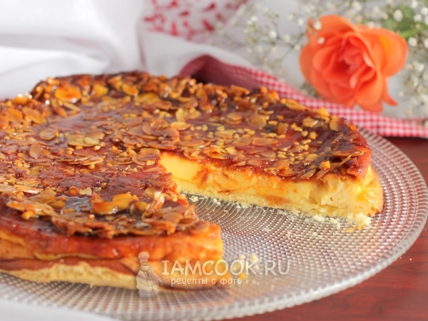 Пирог творожный с карамелью, рецепт с фото