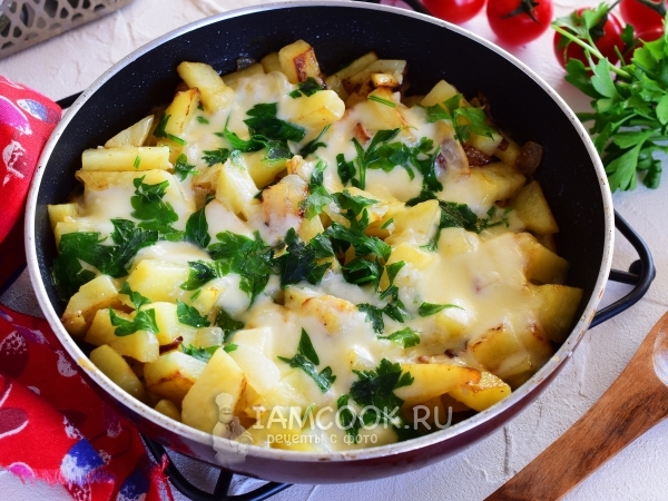 Жареная картошка с сыром, рецепт с фото