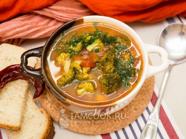 Пряный томатный суп с нутом, рецепт с фото