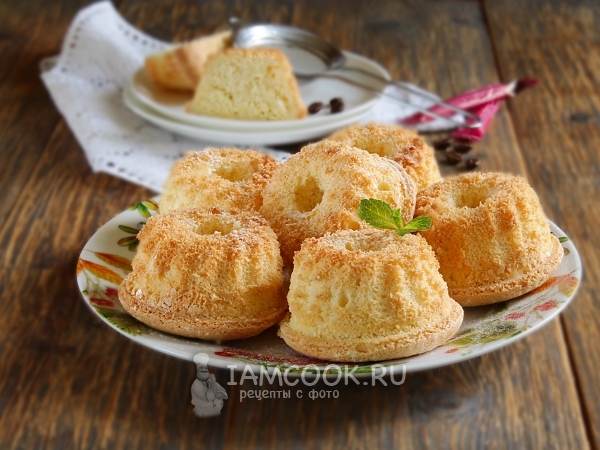 Бисквитные кексы в силиконовых формочках, рецепт с фото