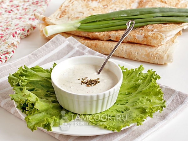 Соус для шавермы из майонеза, йогурта и сметаны, рецепт с фото