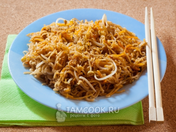 Жареная лапша с морковью, рецепт с фото