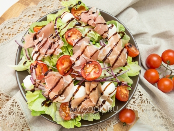 Салат с пармской ветчиной, рецепт с фото