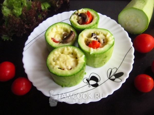 Бочонки из кабачков с грибами и моцареллой, рецепт с фото