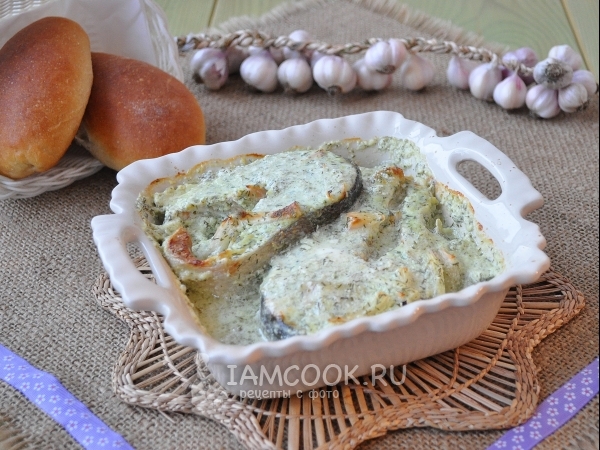 Лосось, запеченный в духовке, рецепт с фото