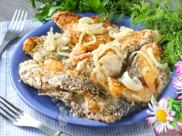 Рыба тушеная в сметане, рецепт с фото