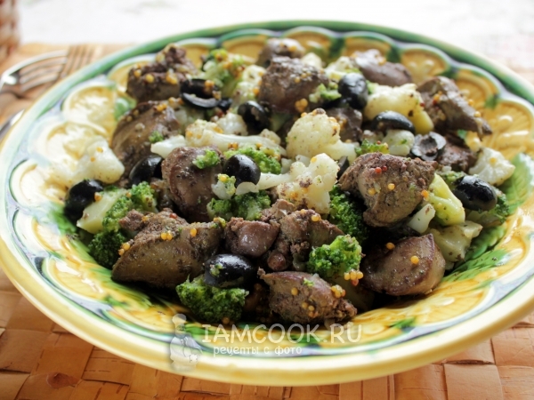 Тёплый салат с куриной печенью, рецепт с фото