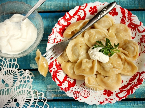 Пельмени из свинины, рецепт с фото