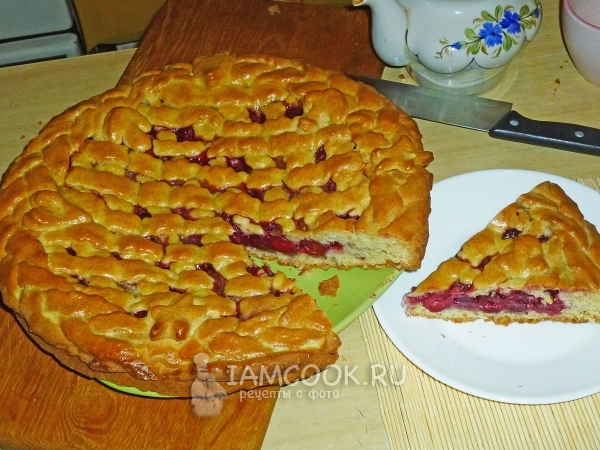 Пирог «Зимняя вишня», рецепт с фото