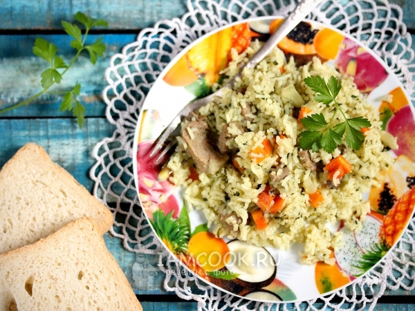 Рис с мясом и шпинатом в мультиварке, рецепт с фото