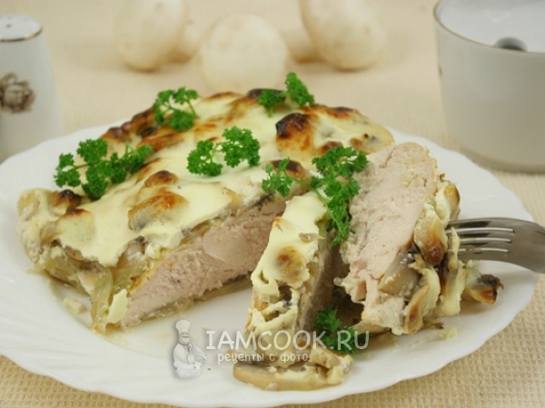 Куриное филе запеченное с грибами и сметаной, рецепт с фото