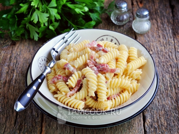 Макароны с соусом карбонара, рецепт с фото