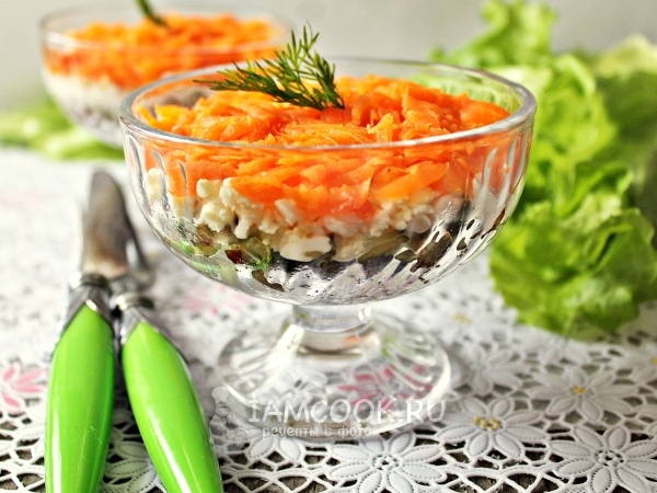 Салат с говяжьей печенью и солеными огурцами, рецепт с фото