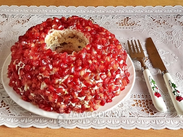 Салат «Гранатовый браслет» без свёклы, рецепт с фото