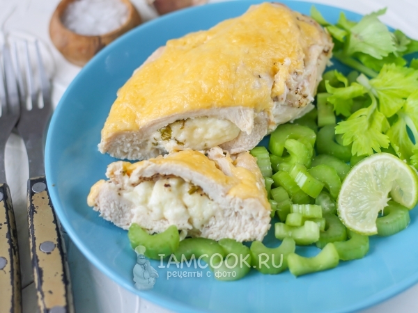 Куриное филе в духовке с сыром, рецепт с фото