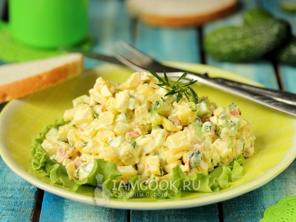 Салат с огурцом и колбасой, рецепт с фото