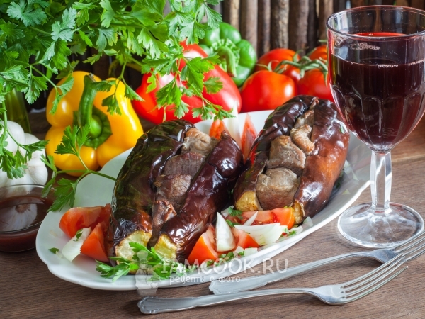 Баранина в баклажане, рецепт с фото