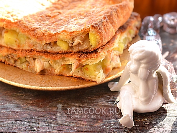 Пирог с картошкой и курицей в духовке, рецепт с фото