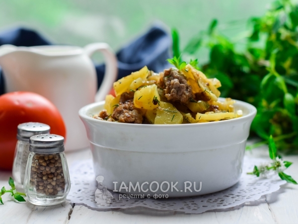 Жареная картошка с фаршем на сковороде, рецепт с фото