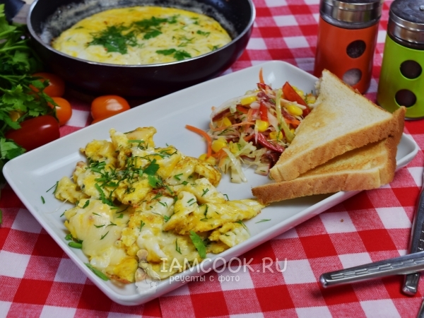 Яичница с сыром, рецепт с фото