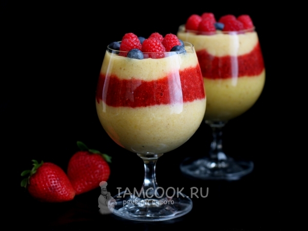 Десерт с манго, клубникой и чиа, рецепт с фото