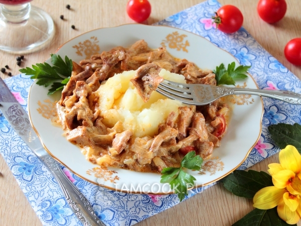 Лисички жареные в сметане, рецепт с фото