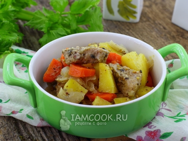 Свинина с картошкой в духовке в рукаве, рецепт с фото