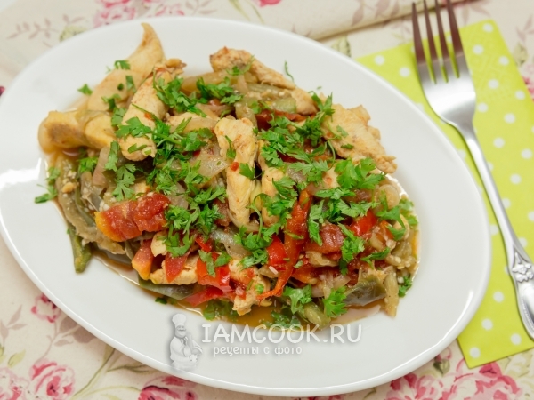 Мясо с баклажанами и помидорами, рецепт с фото