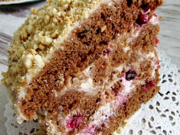 Торт со сметанным кремом и брусникой, рецепт с фото