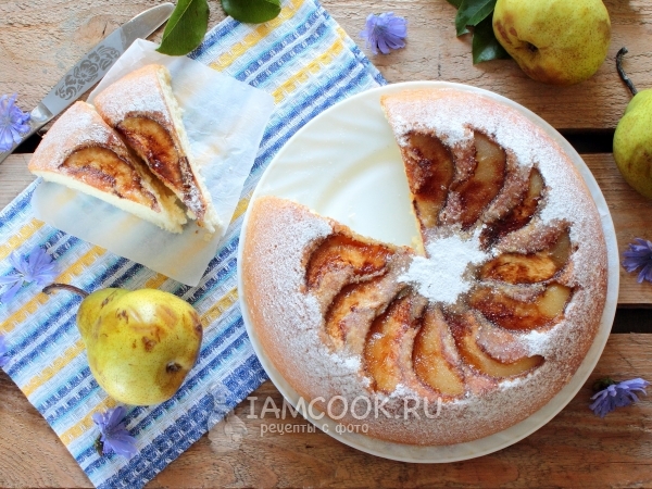 Бисквит с грушами в мультиварке, рецепт с фото