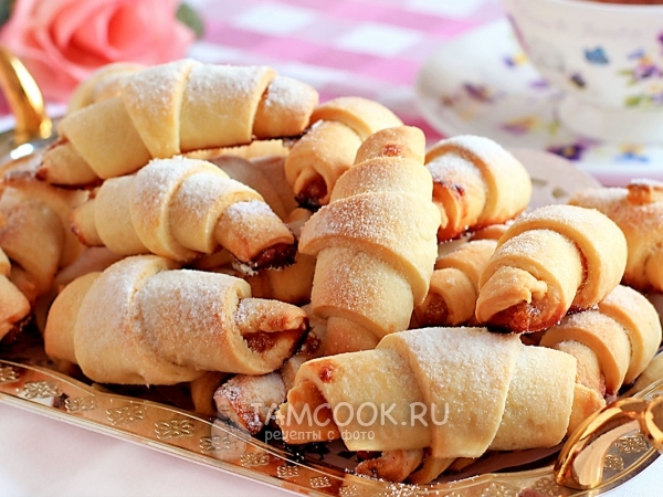 Рогалики на сметане и маргарине с повидлом, рецепт с фото