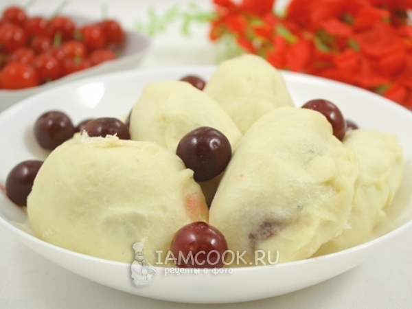 Вареники с вишней в мультиварке, рецепт с фото