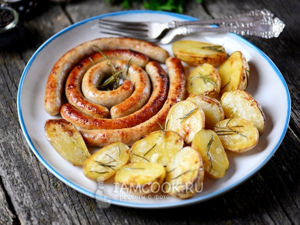 Картошка с колбасой в духовке, рецепт с фото