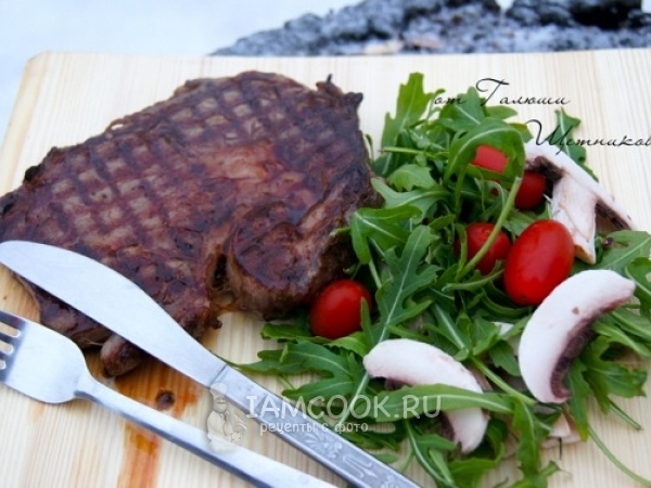 Стейки из мраморной говядины на гриле, рецепт с фото