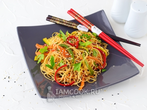 Салат с фунчозой и овощами, рецепт с фото