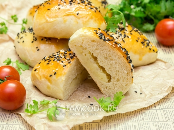 Духовые пирожки с картофелем и луком, рецепт с фото