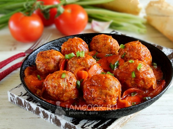Тефтели с подливкой на сковороде, рецепт с фото