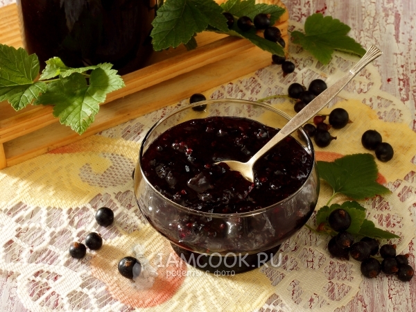 Пятиминутка из чёрной смородины на зиму, рецепт с фото